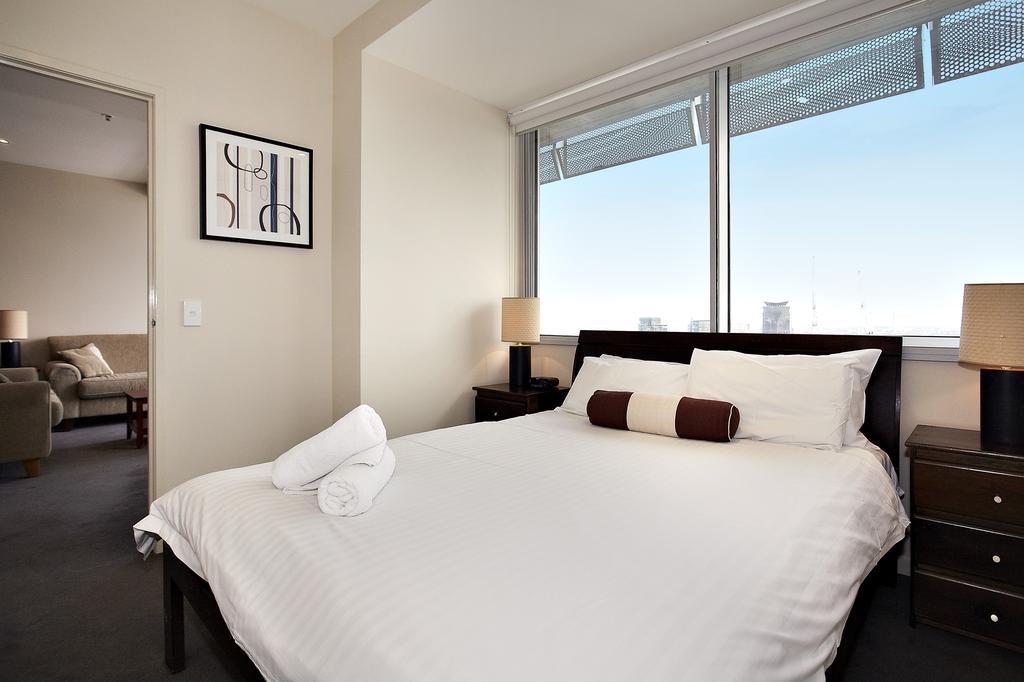 Astra Apartments Melbourne Room photo